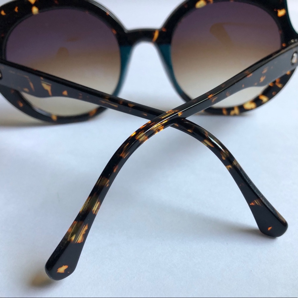Large Round Tortoise Shell Sunglasses - image 3
